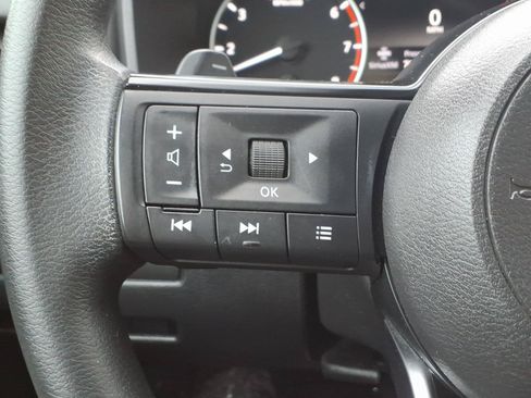 Used 2022 Nissan Rogue S AWD/4WD image 17