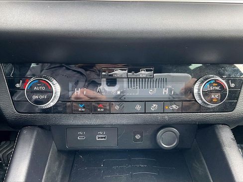 Used 2022 Mitsubishi Outlander SEL image 32