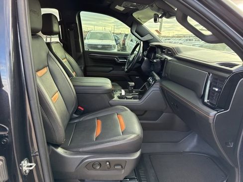 Used 2023 GMC Sierra 1500 AT4 w/ Technology Package image 12