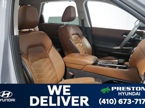 Used 2023 Nissan Pathfinder Platinum image 16