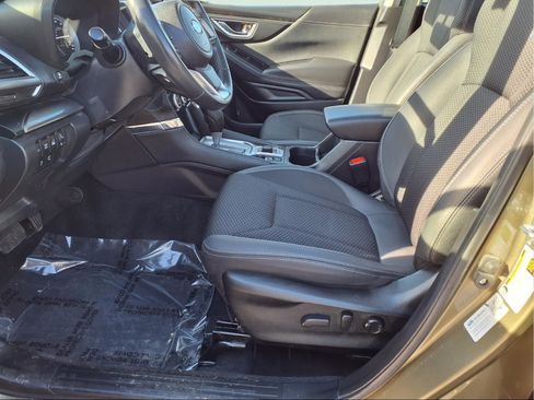 Used 2024 Subaru Forester Premium image 17