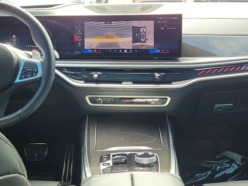 Used 2025 BMW X7 M60i AWD/4WD image 23