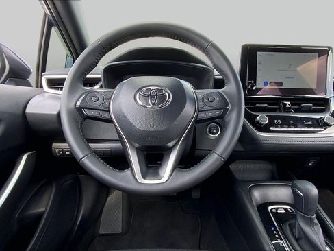 Used 2025 Toyota Corolla SE FWD image 6