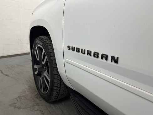 Used 2019 Chevrolet Suburban Premier image 23