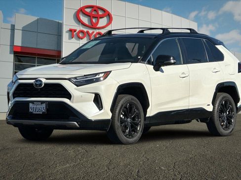 Certified 2022 Toyota RAV4 XSE AWD/4WD image 7