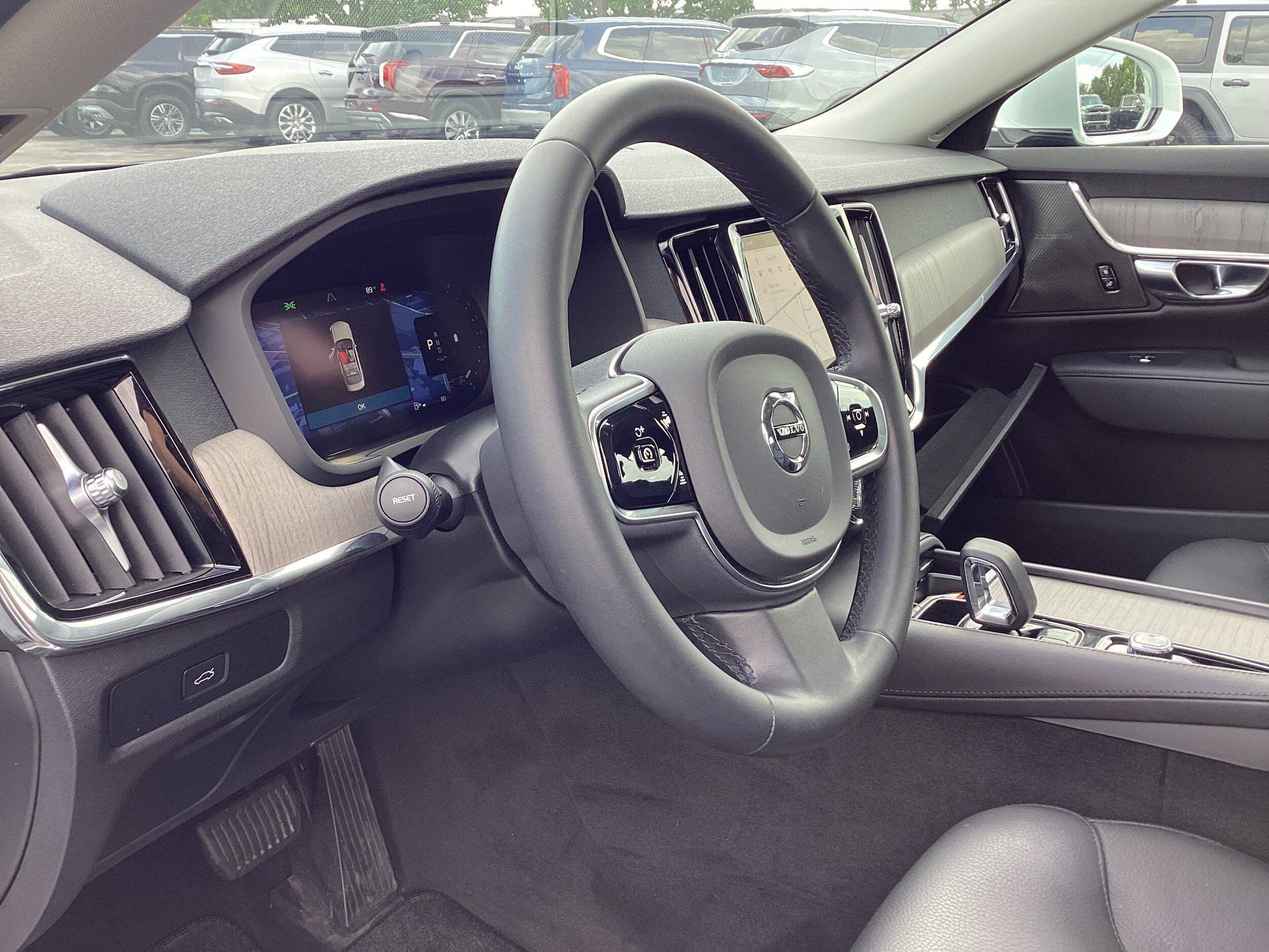 Used 2023 Volvo S90 B6 Plus AWD/4WD image 11
