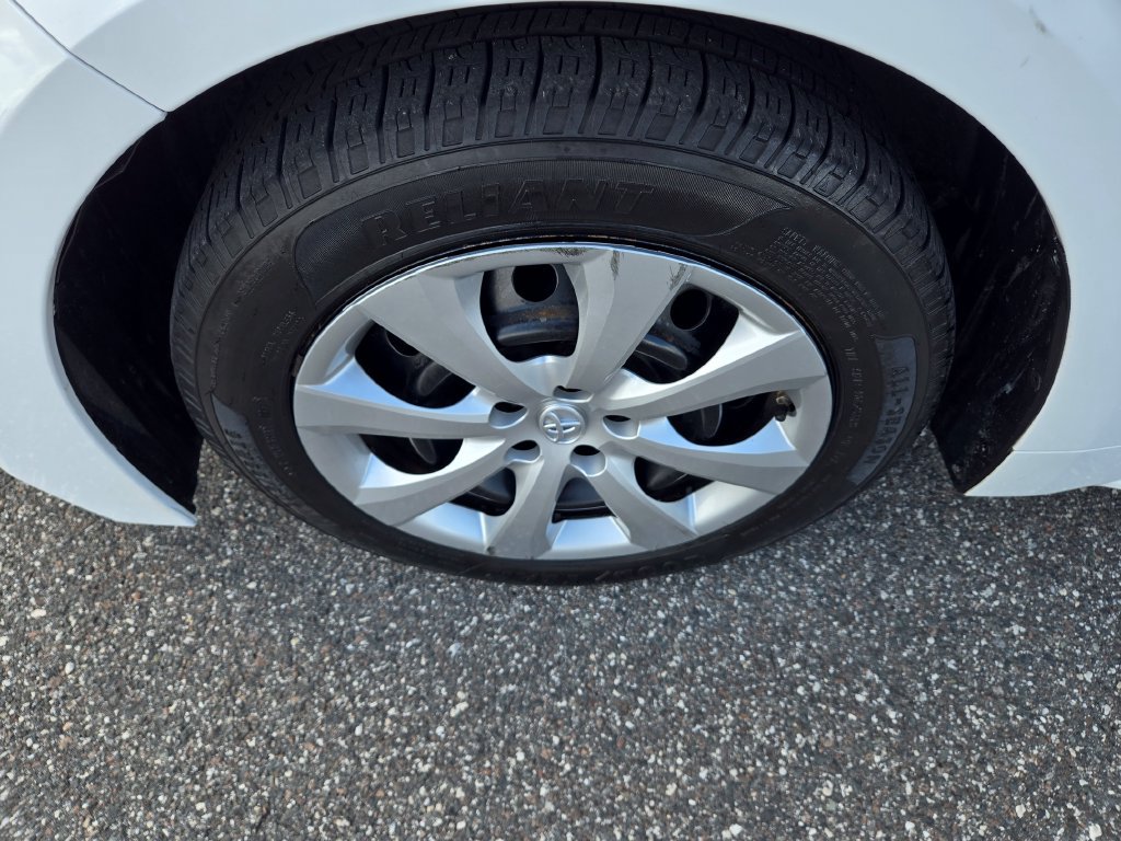 Used 2023 Toyota Corolla LE FWD image 13