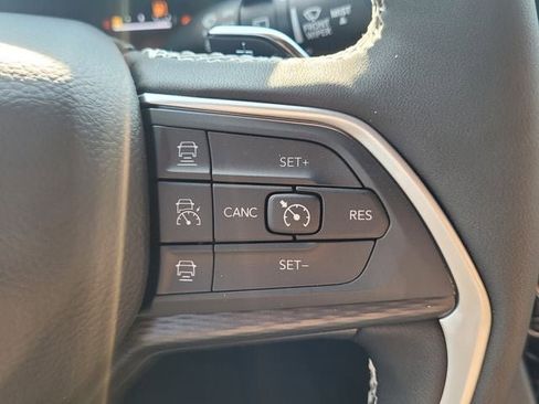 New 2025 Jeep Grand Cherokee L Laredo w/ Luxury Tech Group I image 22