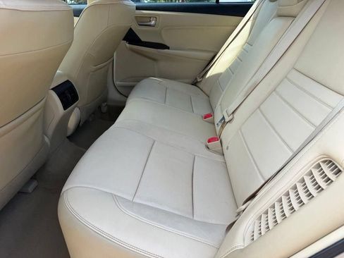 Used 2016 Toyota Camry XLE FWD image 11