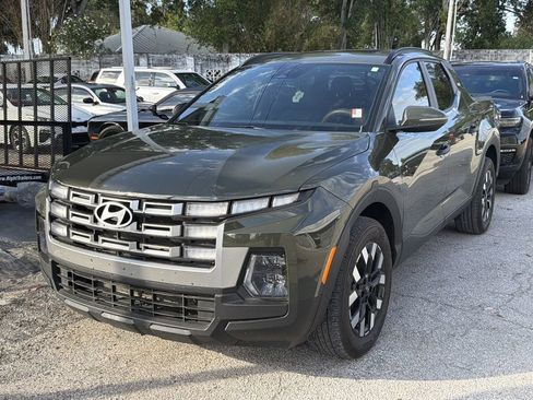 Used 2025 Hyundai Santa Cruz SEL FWD image 3