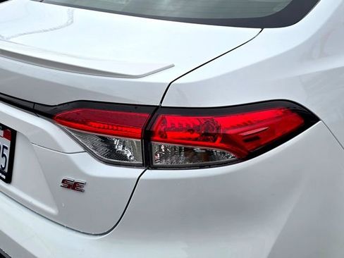 Used 2020 Toyota Corolla SE image 23