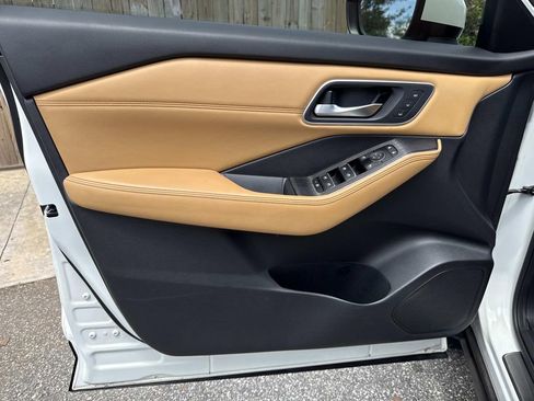 Used 2023 Nissan Rogue Platinum w/ Platinum Premium Package FWD image 22