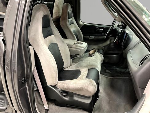 Used 2004 Ford F150 Lightning RWD image 23