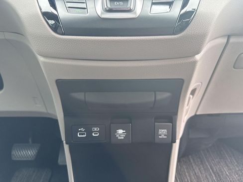 Certified 2026 Honda Odyssey Elite image 34