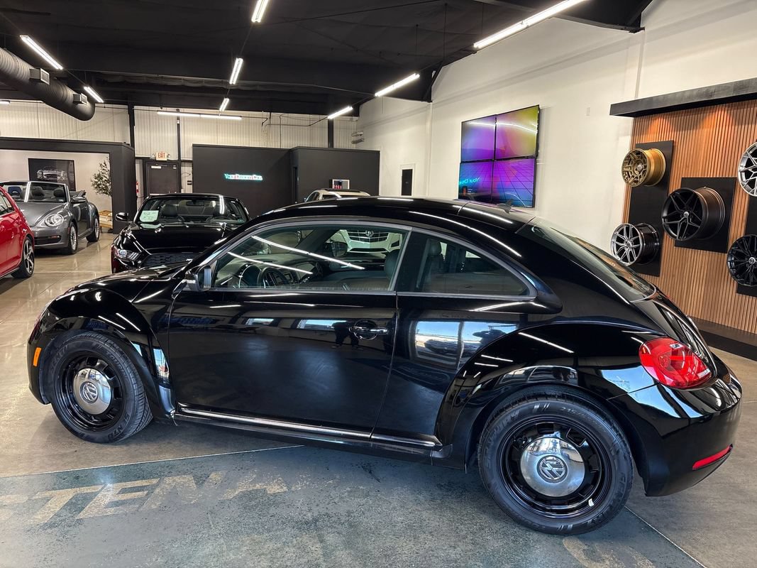 Used 2013 Volkswagen Beetle 2.5 FWD image 6