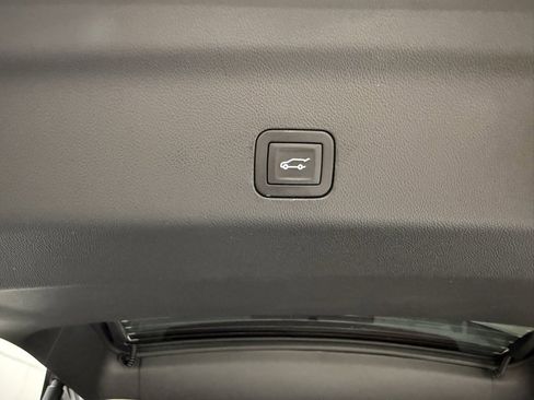 Certified 2025 Chevrolet Tahoe High Country w/ Sun And Tow Package image 24