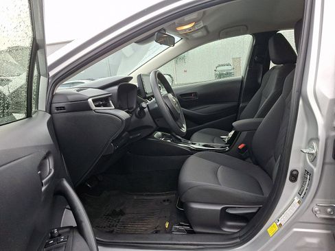 Used 2022 Toyota Corolla LE image 12