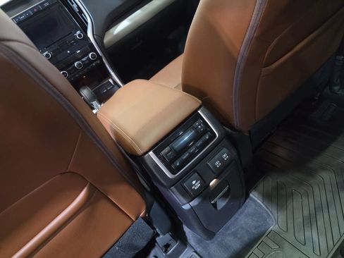 Used 2022 Subaru Ascent Touring w/ Popular Package #2A AWD/4WD image 23