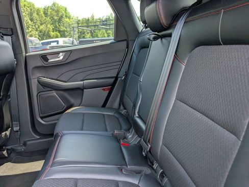 Used 2025 Ford Escape ST-Line w/ Tech Pack #1 FWD image 15