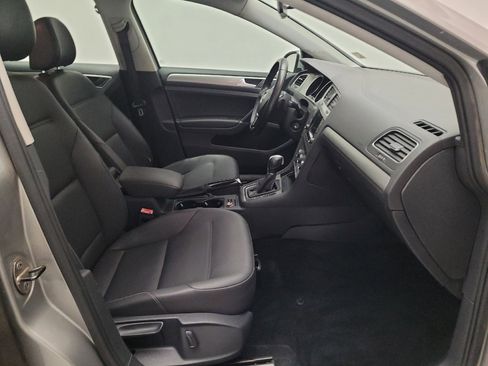 Used 2015 Volkswagen Golf 4-Door FWD image 21