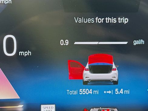 Used 2024 BMW 330i Sedan w/ Premium Package image 19