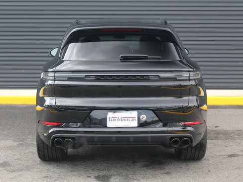 New 2026 Porsche Cayenne AWD/4WD image 7