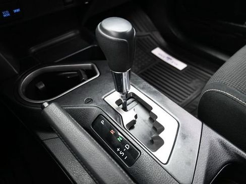 Used 2018 Toyota RAV4 XLE image 22