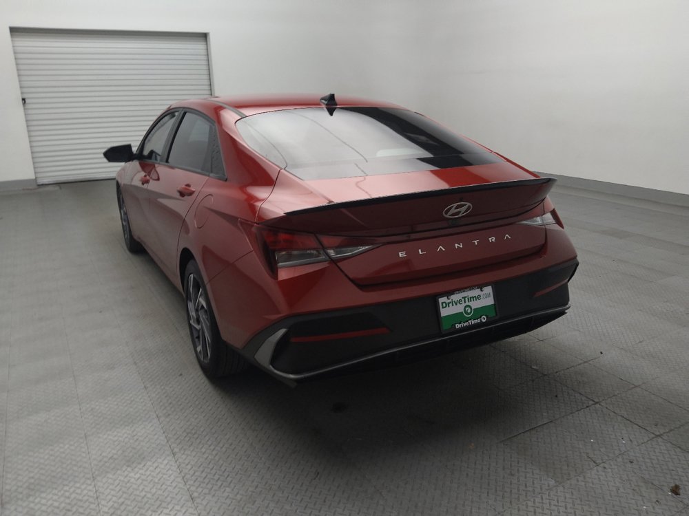 Used 2025 Hyundai Elantra Sport FWD image 6