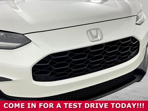 Used 2025 Honda HR-V LX image 28