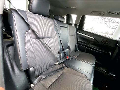 Used 2018 Toyota Highlander Plus image 28