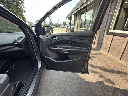 Used 2015 Ford Escape SE AWD/4WD image 38