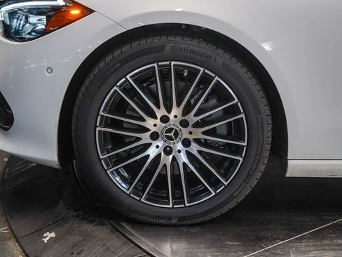 Used 2025 Mercedes-Benz C 300 4MATIC Sedan image 9
