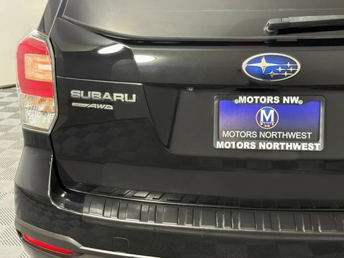 Used 2017 Subaru Forester 2.5i Premium AWD/4WD image 23