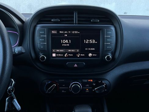 Used 2025 Kia Soul LX w/ LX Technology Package image 24