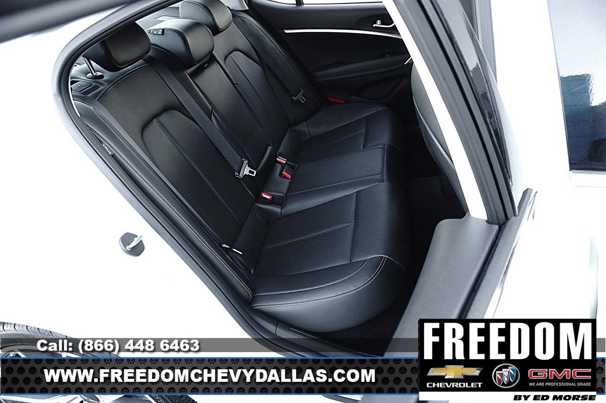 Used 2025 Genesis G70 2.5T AWD/4WD image 12