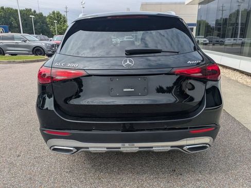 Used 2025 Mercedes-Benz GLC 300 4MATIC image 5