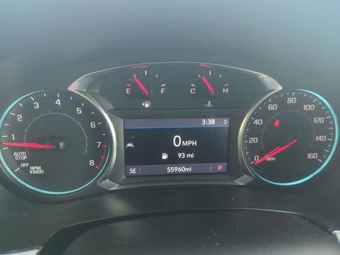 Used 2022 Chevrolet Traverse LT FWD image 35