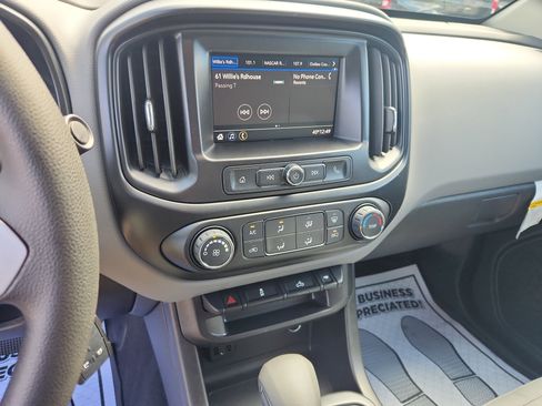 Used 2022 Chevrolet Colorado W/T w/ WT Convenience Package image 31