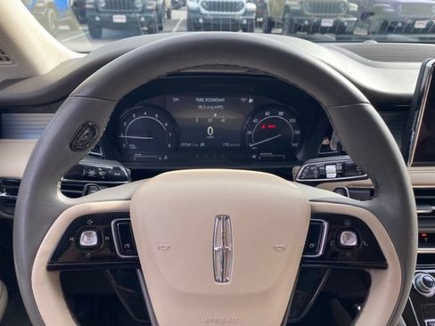 Used 2022 Lincoln Corsair AWD w/ Equipment Group 101A image 15