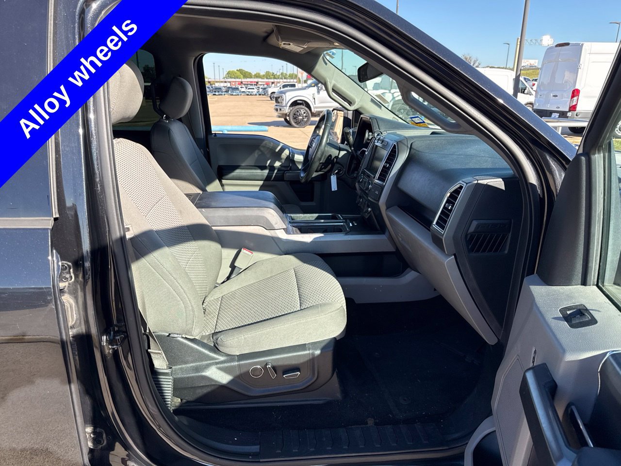 Used 2015 Ford F150 XLT w/ Equipment Group 302A Luxury RWD image 14