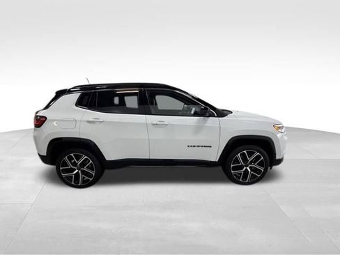Certified 2025 Jeep Compass Limited w/ Elite Group image 7