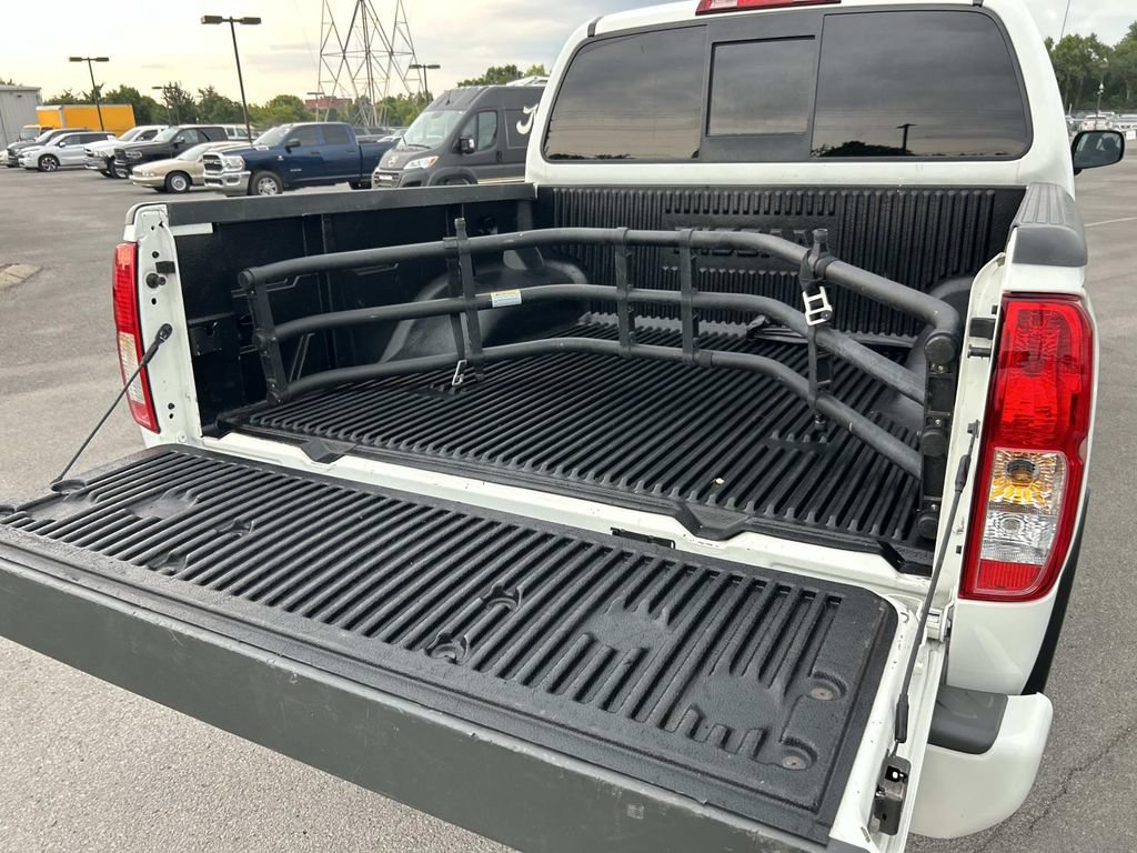 Used 2018 Nissan Frontier SV RWD image 16