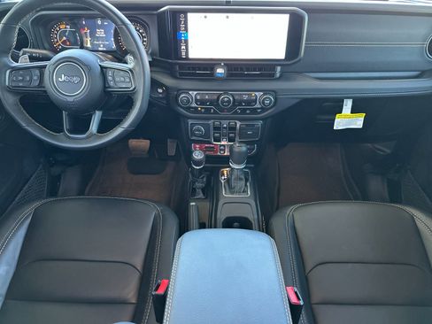 Used 2025 Jeep Wrangler Unlimited Rubicon 392 AWD/4WD image 12