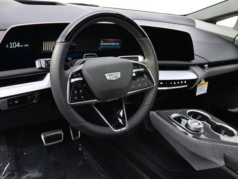 New 2026 Cadillac Optiq Sport 2 w/ LPO, Floor Liner Package AWD/4WD image 11