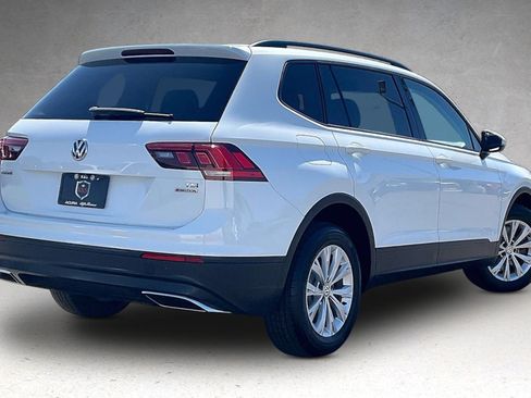 Used 2018 Volkswagen Tiguan S w/ 3rd Row Seat Package AWD/4WD image 34