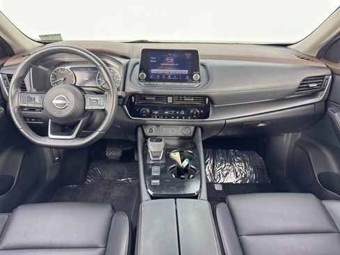 Used 2023 Nissan Rogue SV w/ SV Premium B Package image 12