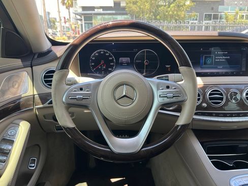 Used 2019 Mercedes-Benz S 560 Sedan image 21
