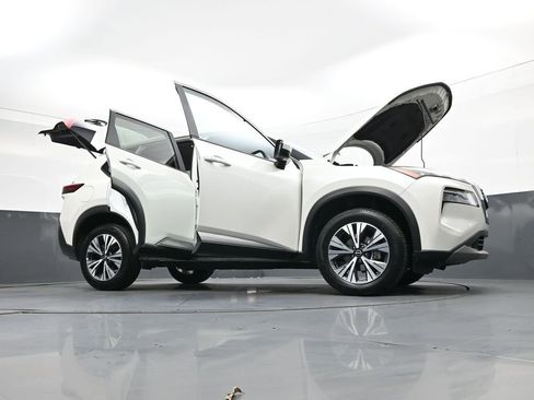 Used 2023 Nissan Rogue SV image 47