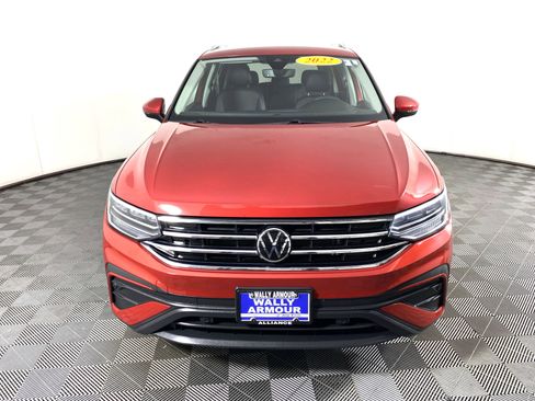 Used 2022 Volkswagen Tiguan SE image 12