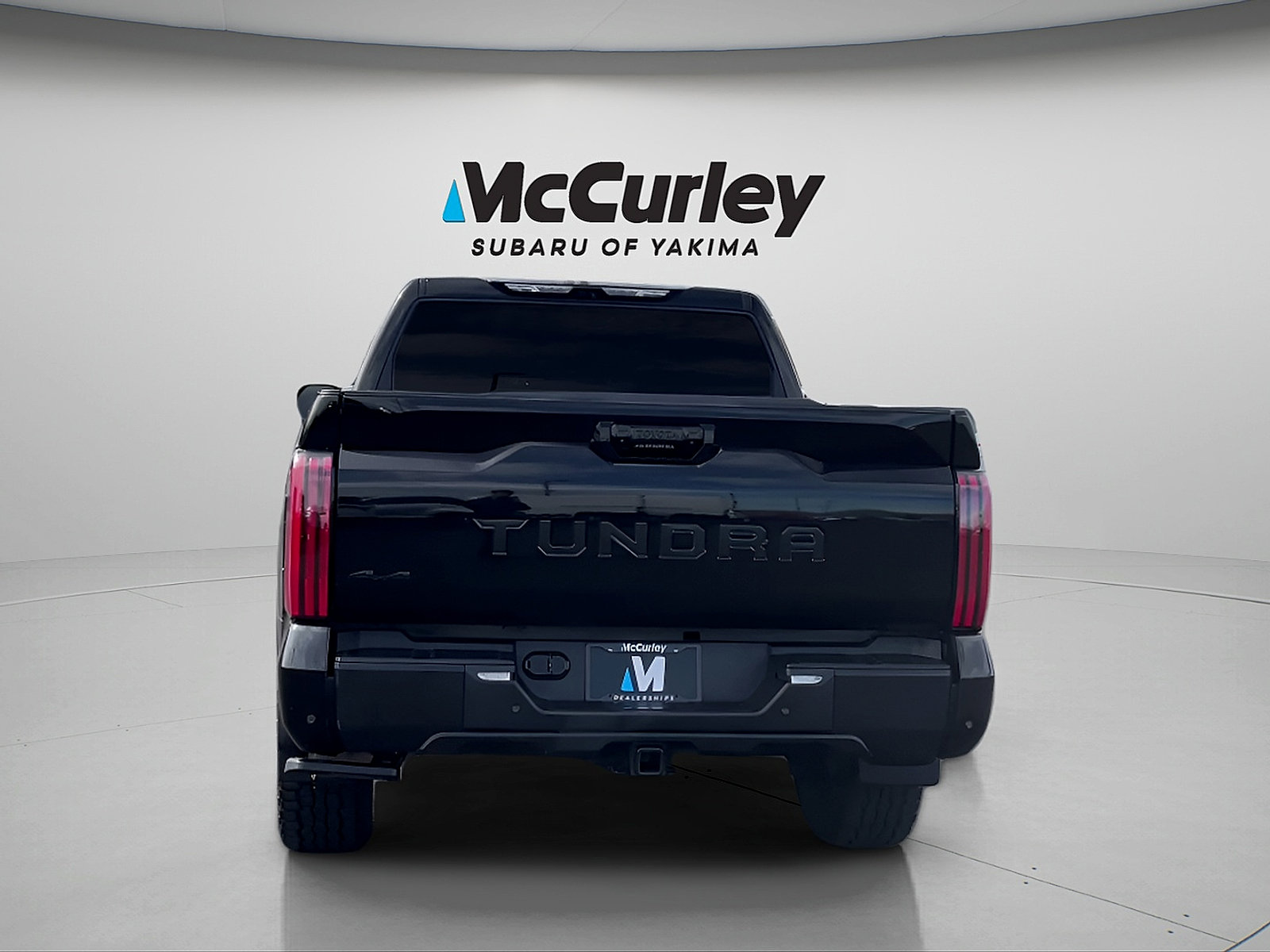 Used 2024 Toyota Tundra Limited AWD/4WD image 6